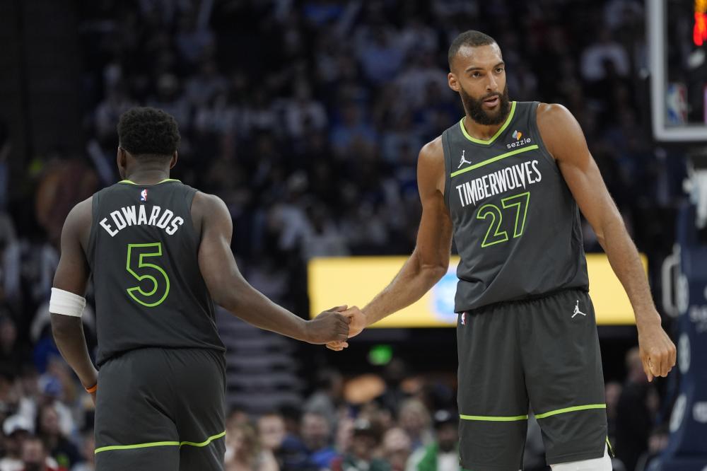 高于常规赛 高于常规赛