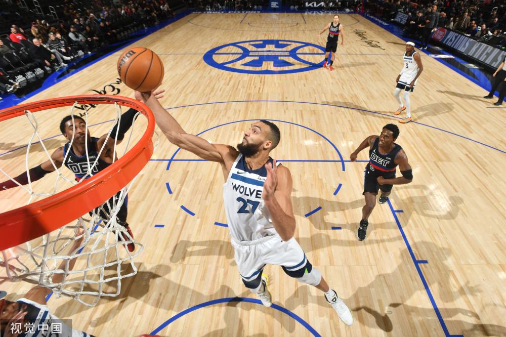 他们不仅在 他们不仅在